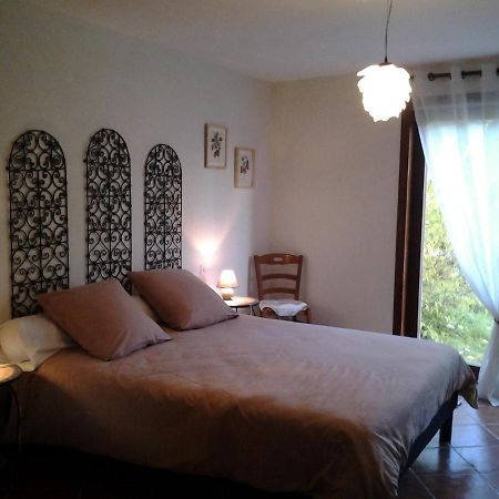 Le Martinou Bed and Breakfast Le Cayrol Exteriör bild