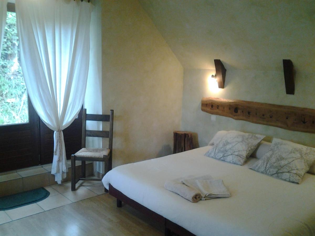 Le Martinou Bed and Breakfast Le Cayrol Exteriör bild
