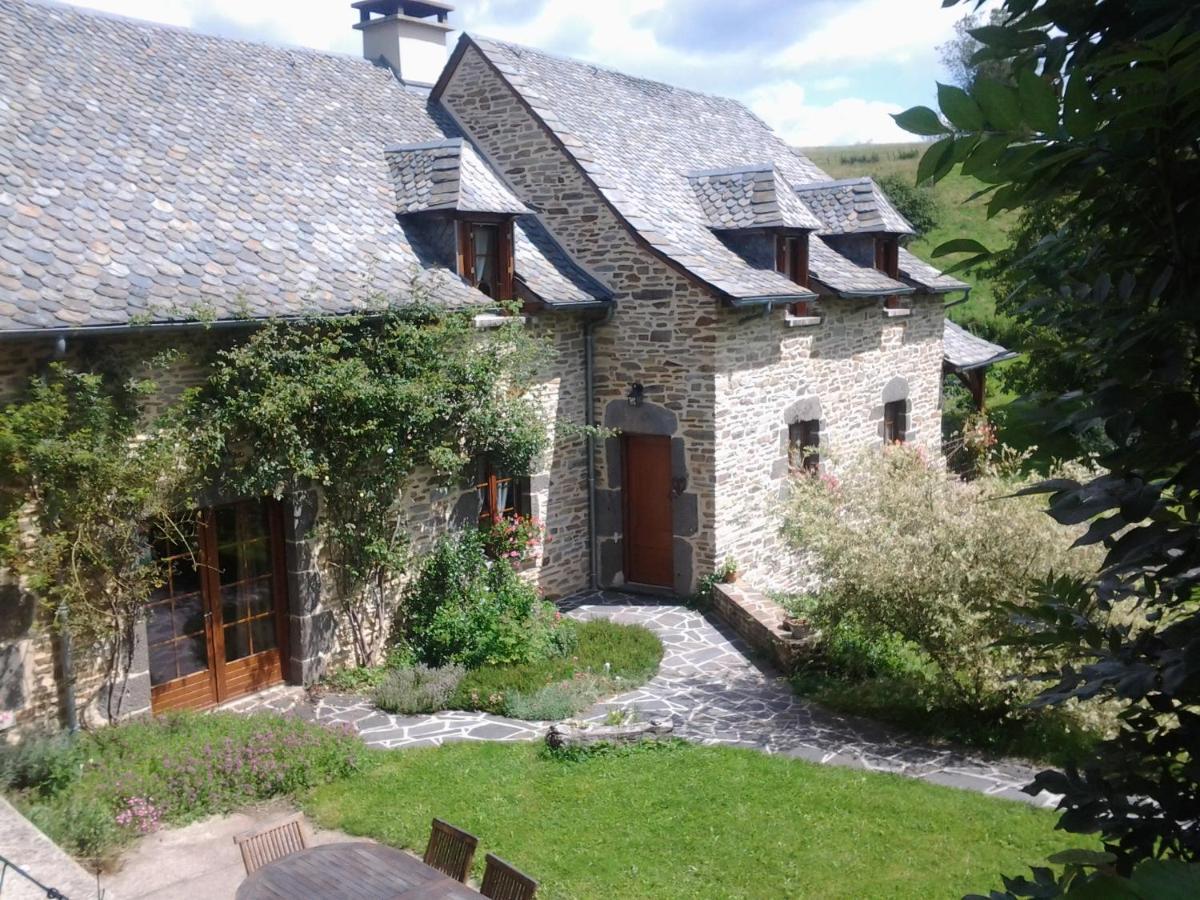 Le Martinou Bed and Breakfast Le Cayrol Exteriör bild